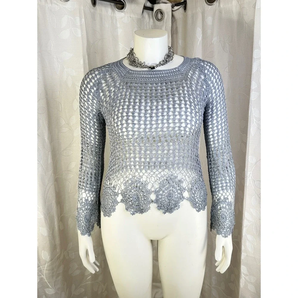 BCBGMAXAZRIA Hand Crochet Top L Silver Blue‎ Gray Open Knit Boho Sheer Scallop